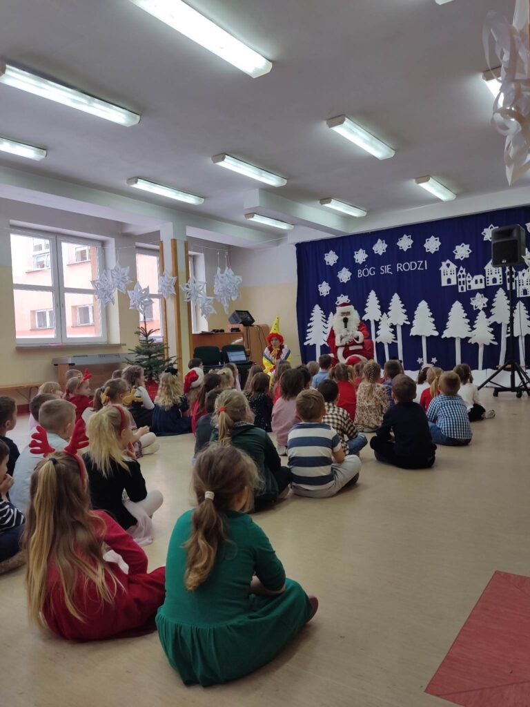 Rozmowa Świętego Mikołaja z przedszkolakami - 5 i 6 latki