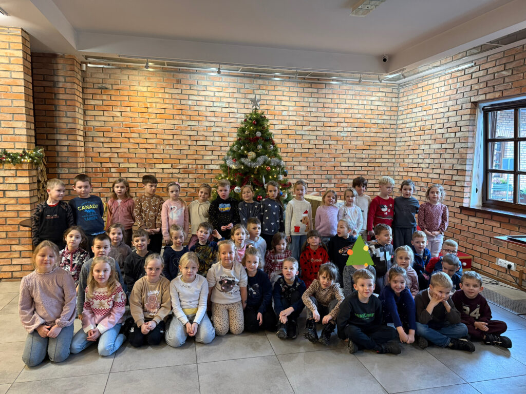 Zdjęcie: WYCIECZKA NA WARSZTATY – GR. STOKROTKI I GR. MOTYLKI