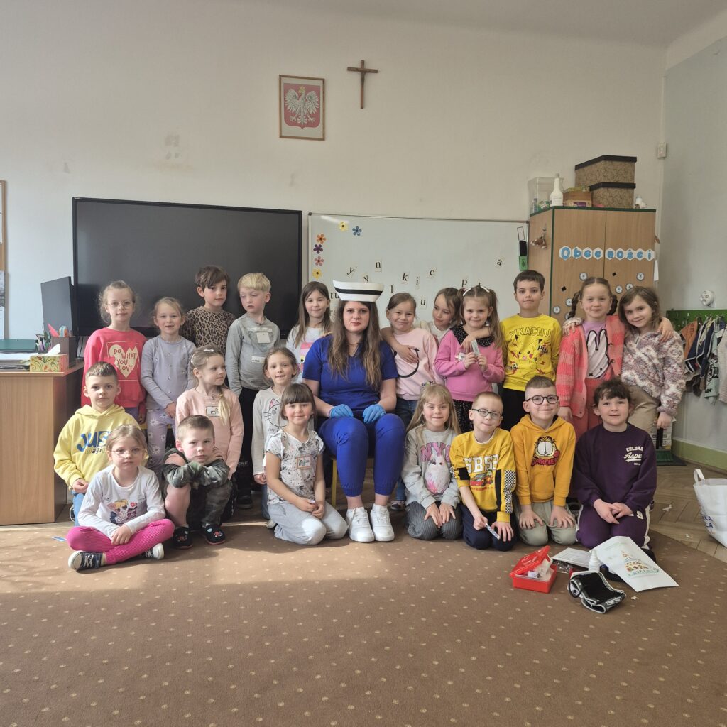 Zdjęcie: SPOTKANIE Z PIELĘGNIARKĄ – GR. MOTYLKI