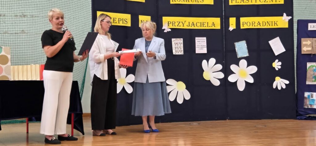 Zdjęcie: KONKURS NA LEKTUROWEGO LAPBOOKA